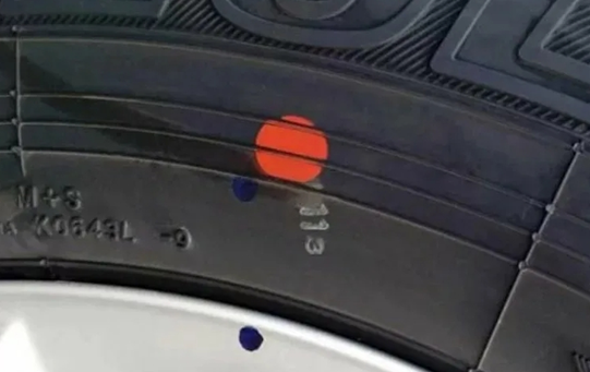 Красная точка на шине