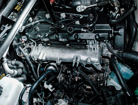 Peugeot 107 - замена клапана системы рециркуляции выхлопных газов EGR в Москве